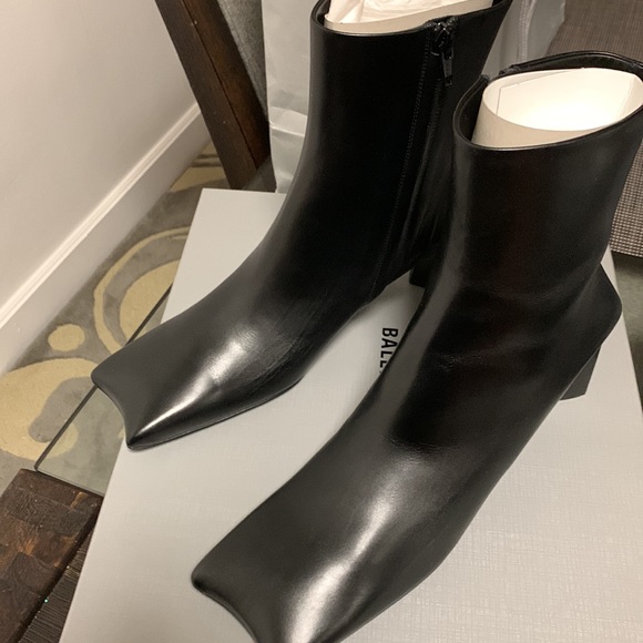 Balenciaga Booties - Picture 6 of 7